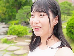 Hカップ巨乳美女が手マンで濡れ濡れになってお返しのフェラとパイズリ