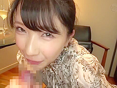 笑顔がキュートな美女の濃厚ディープキスと乳首舐め、絶品フェラでチンポギンギン
